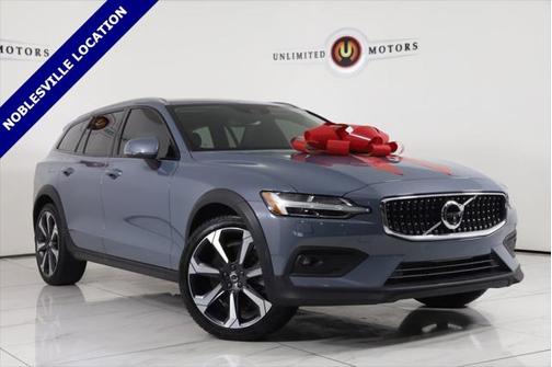 2022 Volvo V60 Cross Country T5