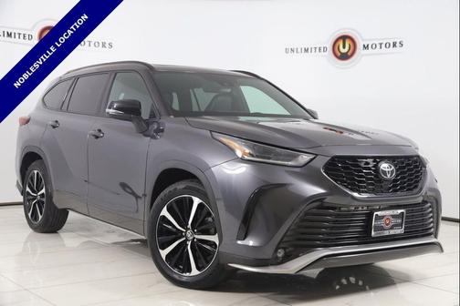 Magnetic Gray Metallic 2022 Toyota Highlander XSE