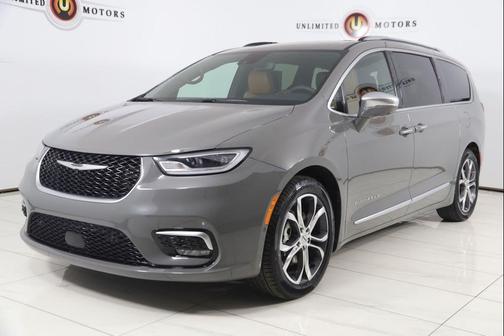 2024 Chrysler Pacifica L