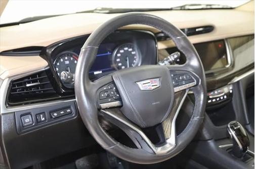 2022 Cadillac XT6 Premium Luxury AWD