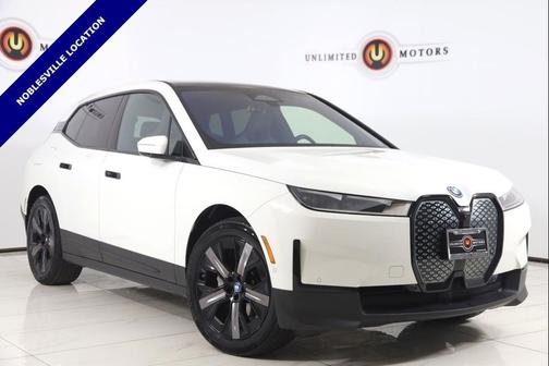 Alpine White 2024 BMW iX xDrive50