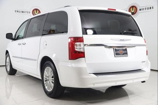 2015 Chrysler Town & Country Limited Platinum