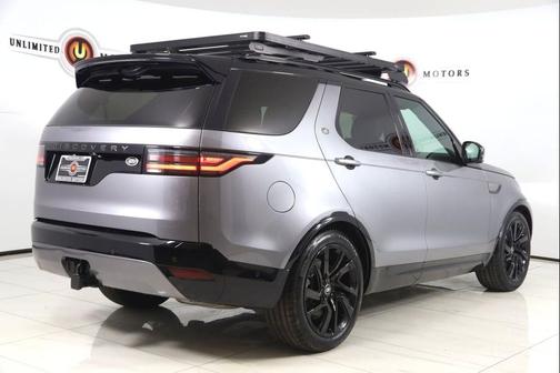 Charente Grey Premium Metallic 2023 Land Rover Discovery P300 S R-Dynamic