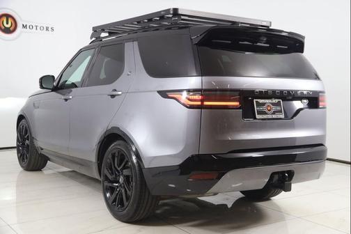 Charente Grey Premium Metallic 2023 Land Rover Discovery P300 S R-Dynamic