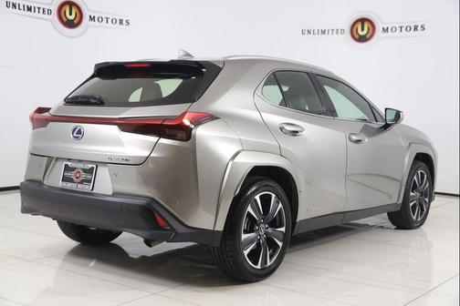 Atomic Silver 2022 Lexus UX 250h Base