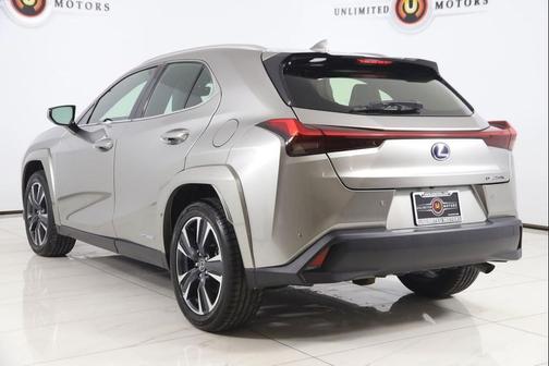 Atomic Silver 2022 Lexus UX 250h Base