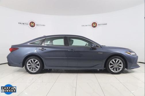 Harbor Gray Metallic 2019 Toyota Avalon Hybrid XLE