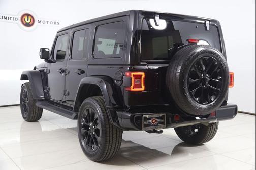 Black Clearcoat 2022 Jeep Wrangler Unlimited High Altitude 4x4