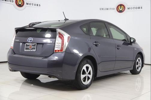 Winter Gray Metallic 2013 Toyota Prius Three