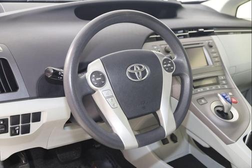 Winter Gray Metallic 2013 Toyota Prius Three