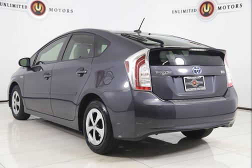 Winter Gray Metallic 2013 Toyota Prius Three