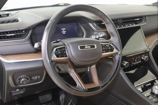 2023 Jeep Grand Cherokee Summit