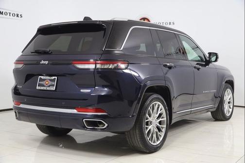 2023 Jeep Grand Cherokee Summit