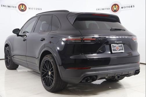 Black 2022 Porsche Cayenne Cayenne
