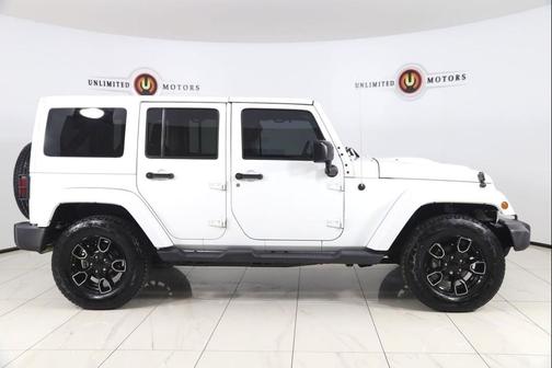 Bright White Clearcoat 2017 Jeep Wrangler Unlimited Smoky Mountain 4x4
