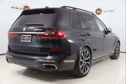 2022 BMW X7 M50i