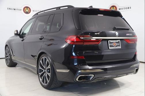 2022 BMW X7 M50i