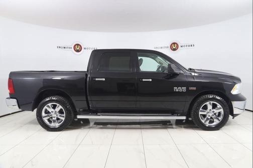 Brilliant Black Crystal Pearlcoat 2018 RAM 1500 Big Horn