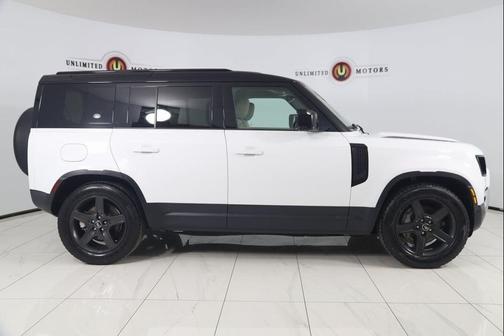 2022 Land Rover Defender 110 SE