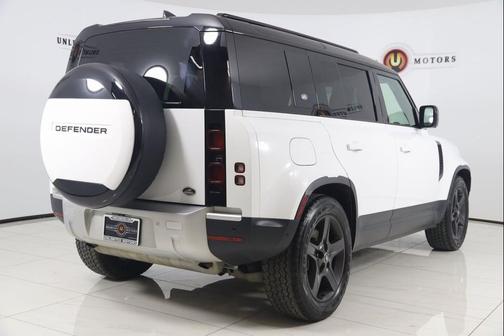 2022 Land Rover Defender 110 SE