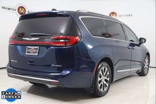 2022 Chrysler Pacifica L