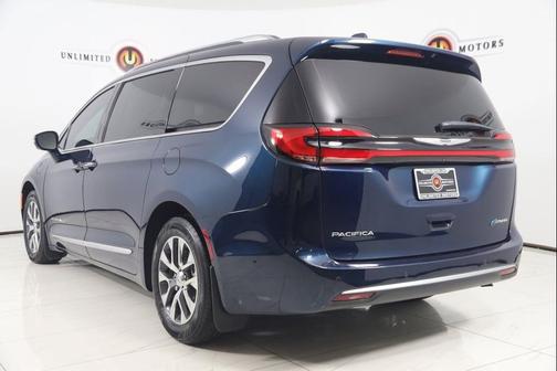 2022 Chrysler Pacifica L