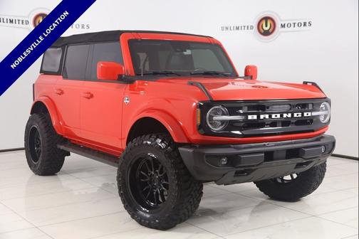 Race Red 2023 Ford Bronco Outer Banks