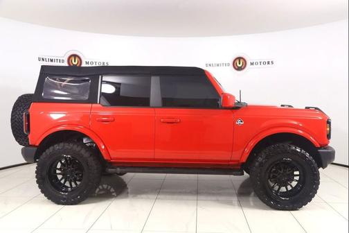 Race Red 2023 Ford Bronco Outer Banks