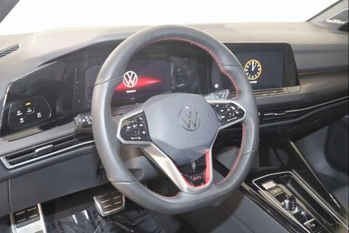 2024 Volkswagen Golf GTI 2.0T SE DSG