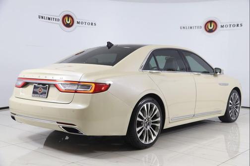 Ivory Pearl 2018 Lincoln Continental Reserve