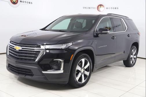 Mosaic Black Metallic 2023 Chevrolet Traverse LT Leather