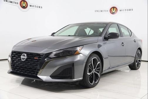 2023 Nissan Altima SR FWD