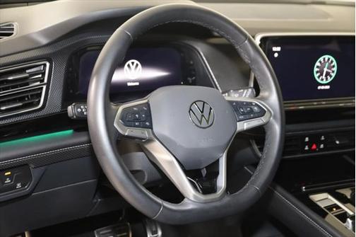 2024 Volkswagen Atlas Cross Sport 2.0T SEL Premium