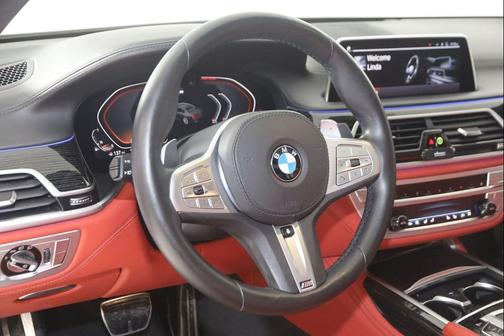 2021 BMW 750 i xDrive