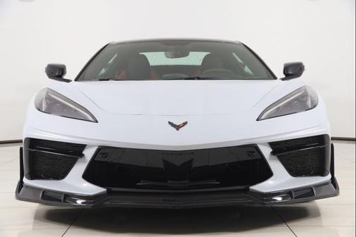 Ceramic White 2023 Chevrolet Corvette Stingray w/3LT