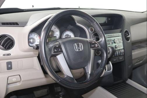 Polished Metal Metallic 2011 Honda Pilot EX-L