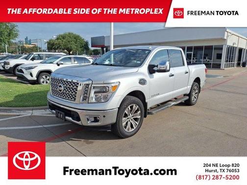 2017 Nissan Titan SL