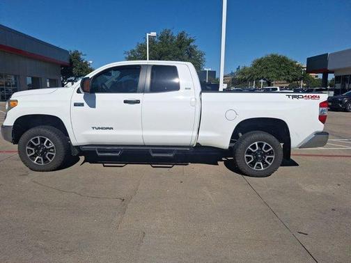 2017 Toyota Tundra SR5