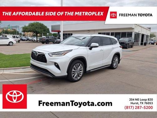 2022 Toyota Highlander Hybrid Platinum