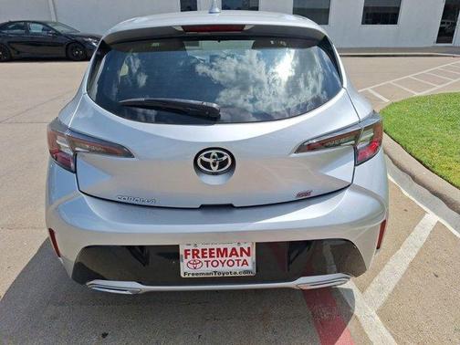 2022 Toyota Corolla Hatchback SE
