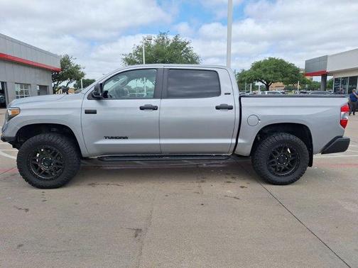 2018 Toyota Tundra SR5