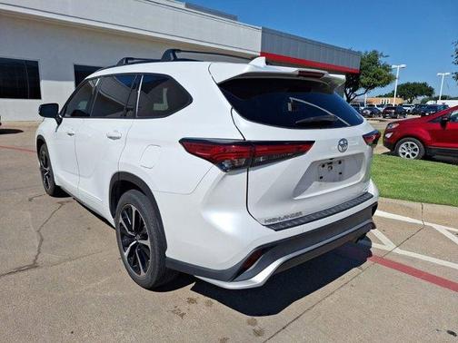 2022 Toyota Highlander XSE