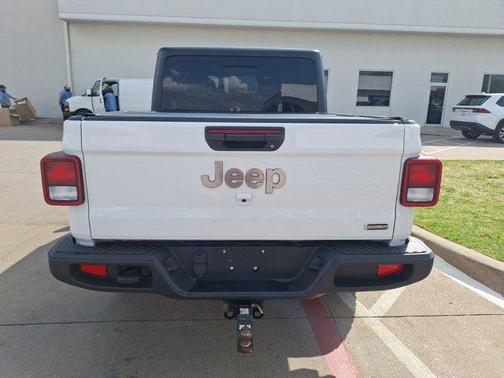 2022 Jeep Gladiator Overland