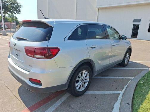 2020 Kia Sorento LX V6
