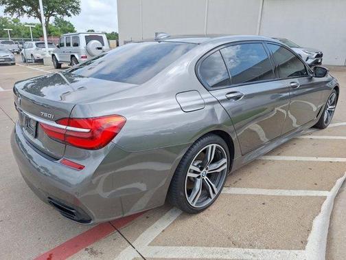 2019 BMW 750 i