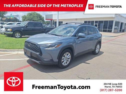 2024 Toyota Corolla Cross LE