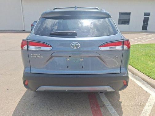 2024 Toyota Corolla Cross LE