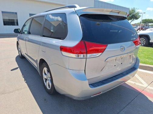 2014 Toyota Sienna LE