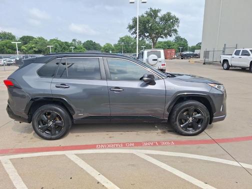 2020 Toyota RAV4 Hybrid XSE