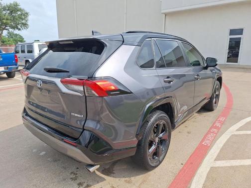 2020 Toyota RAV4 Hybrid XSE